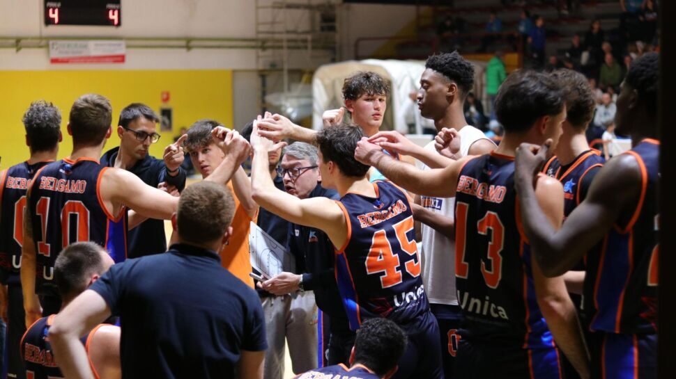 La Bluorobica vede la luce sul meno 4 a 5′ dalla fine, ma si spegne anche a Gardone