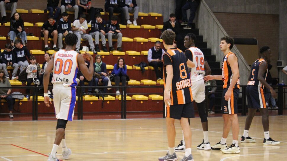 Bluorobica messa ko dall’ex Zambelli, acclamatissimo e premiato